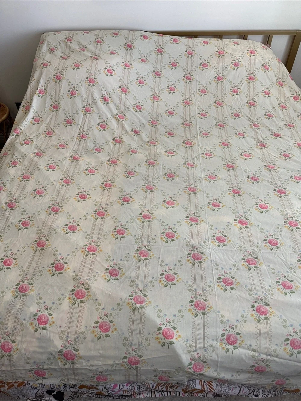 Vintage 70s Fieldcrest Floral Victorian Rose Boho Garden Cottage King Flat Sheet